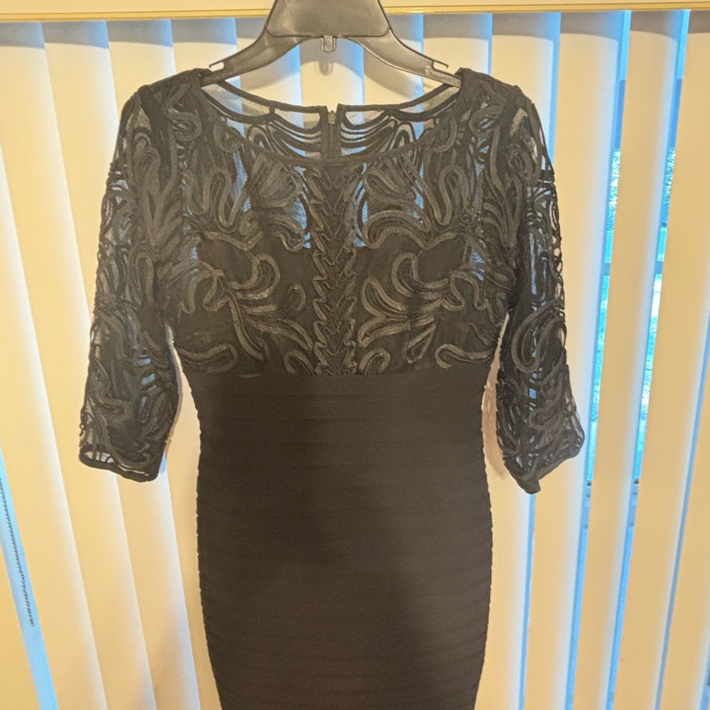 Adrianna Papell Black Lace Long Sleeve Dress